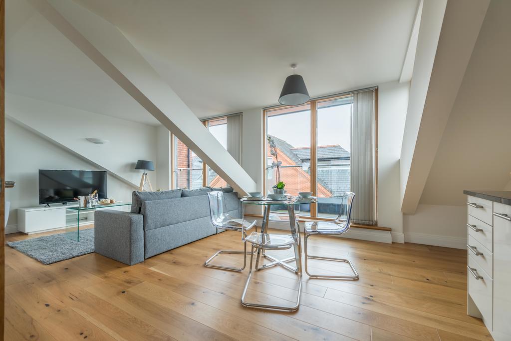 Hampden Apartments - The Elizabeth Уиндзор Екстериор снимка